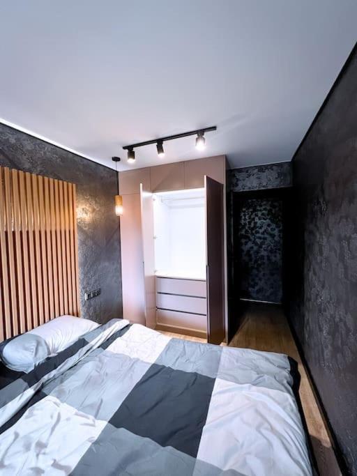 Black Pearl Luxury Apartment Вентспілс Екстер'єр фото