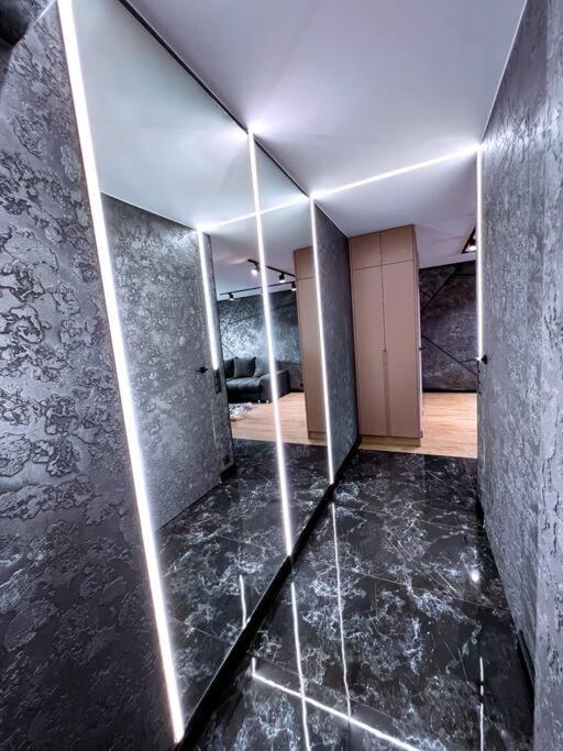 Black Pearl Luxury Apartment Вентспілс Екстер'єр фото