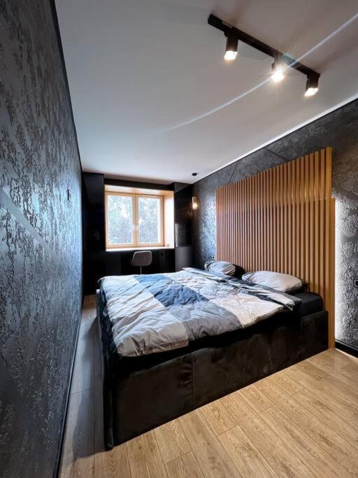 Black Pearl Luxury Apartment Вентспілс Екстер'єр фото